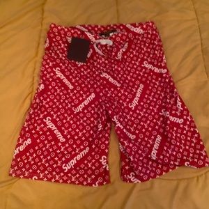 Men’s LV supreme Swim trunks NWT 2XL